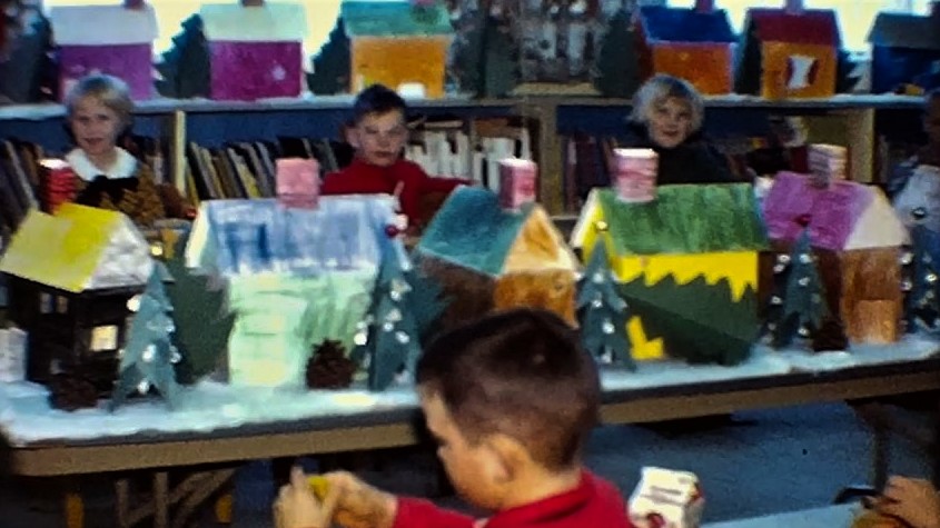 0042 Oilmont Classrooms Christmas