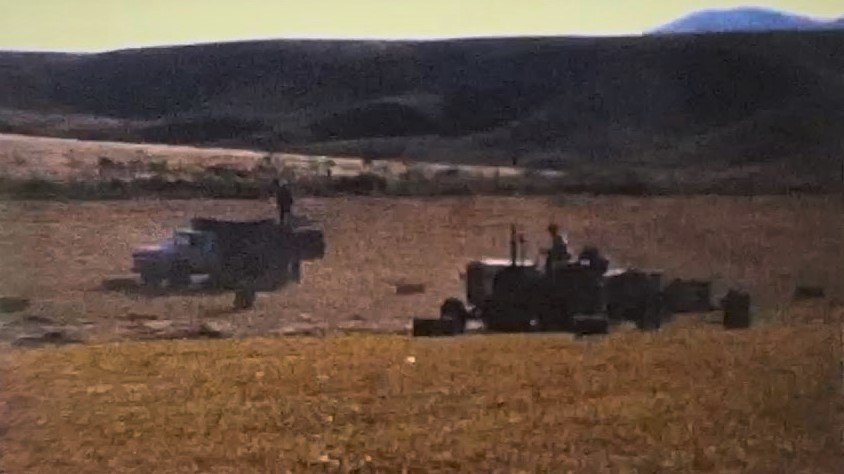 0108 Heydon Bale Machine and Picking