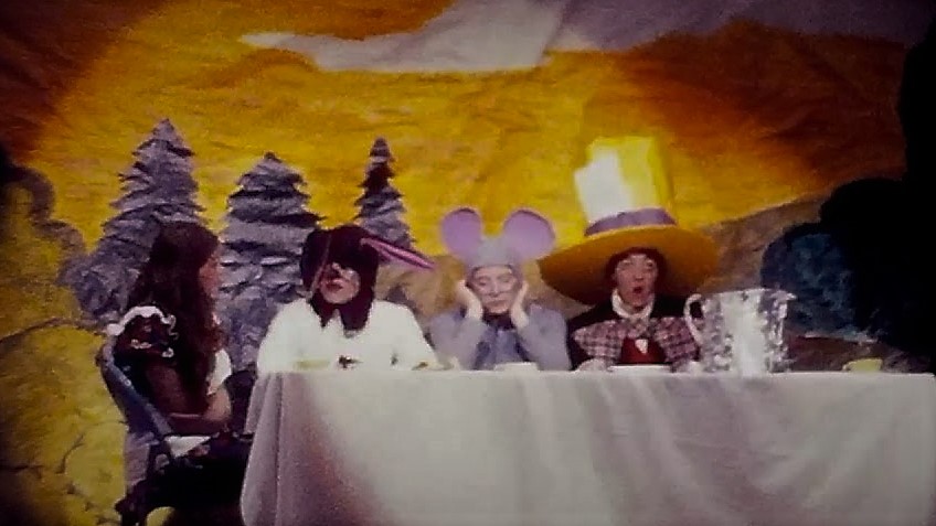 0134 Merry Alice in Wonderland One