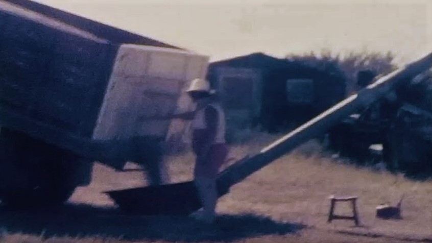 0141 John Deere Combine 105 and 55